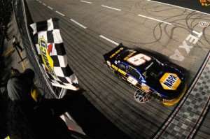 nascar_nns_tms_040414_elliott_finish